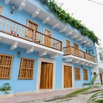 Blue House Castillo View Private Jacuzzi & Colonial Balconies