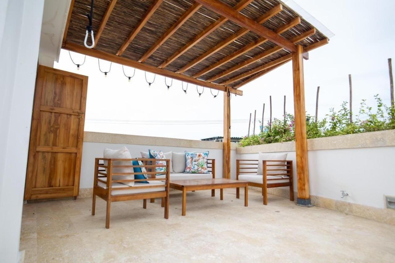 Blue House Castillo View Private Jacuzzi & Colonial Balconies