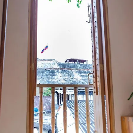 Blue House Castillo View Private Jacuzzi & Colonial Balconies
