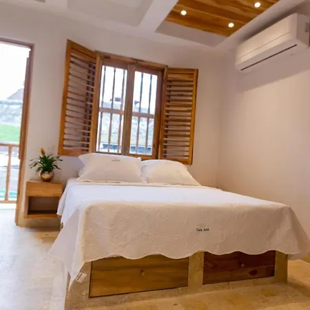 Blue House Castillo View Private Jacuzzi & Colonial Balconies *