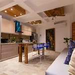 Blue House Castillo View Private Jacuzzi & Colonial Balconies